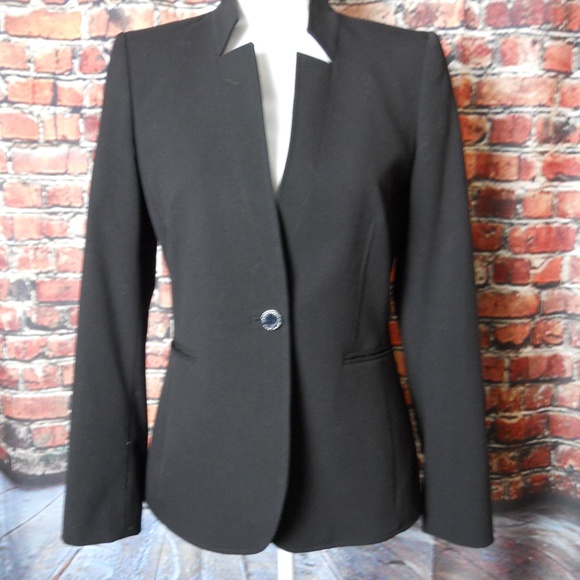 Tahari Jackets & Blazers - Tahari jacket